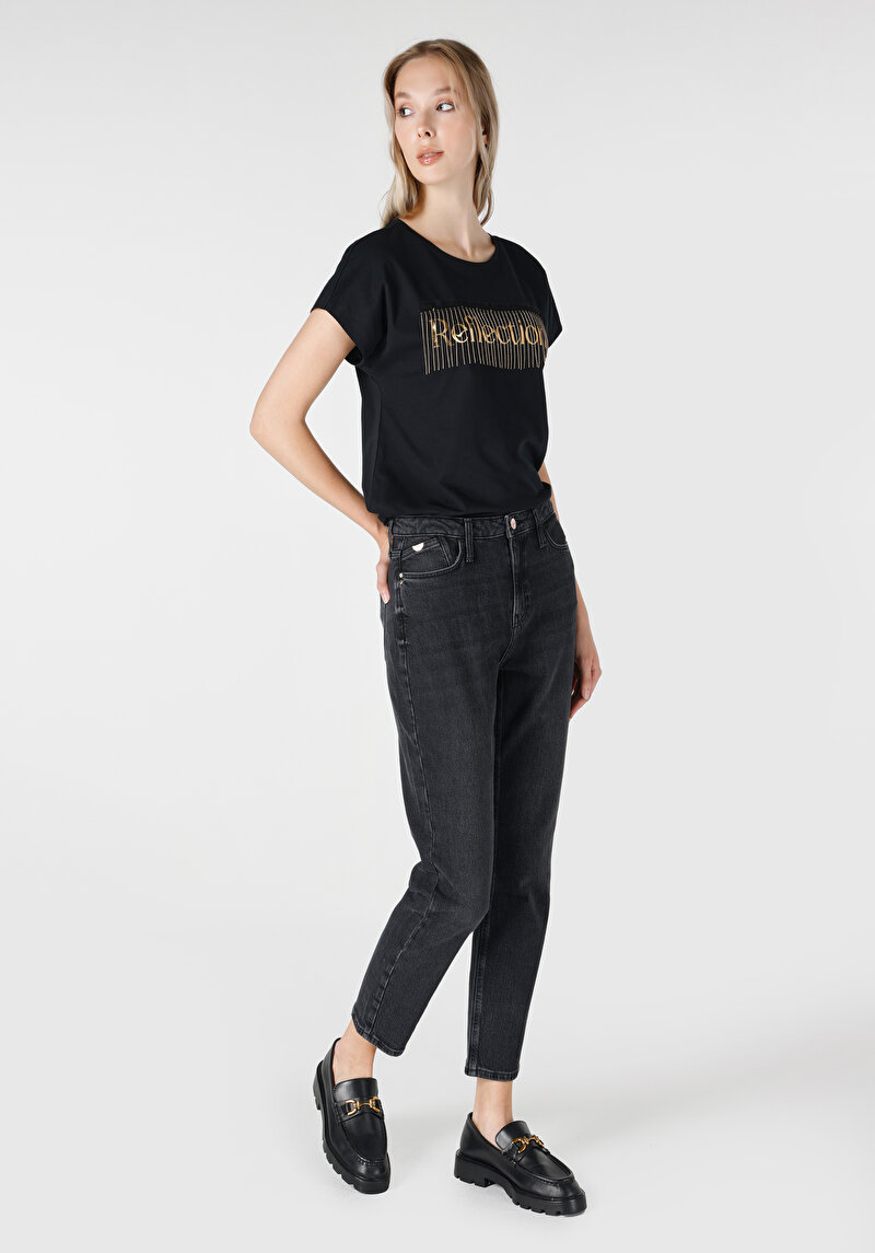 Mom Fit Yüksek Bel Daralan Paça Kadın İndigo Jean Pantolon