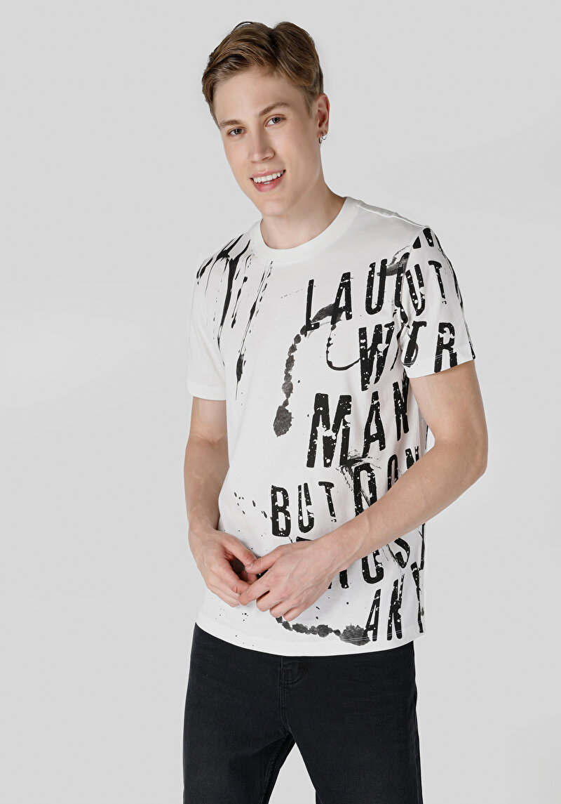 Regular Fit Yuvarlak Yaka Yazı Baskılı Erkek Beyaz Kısa Kol Tişört