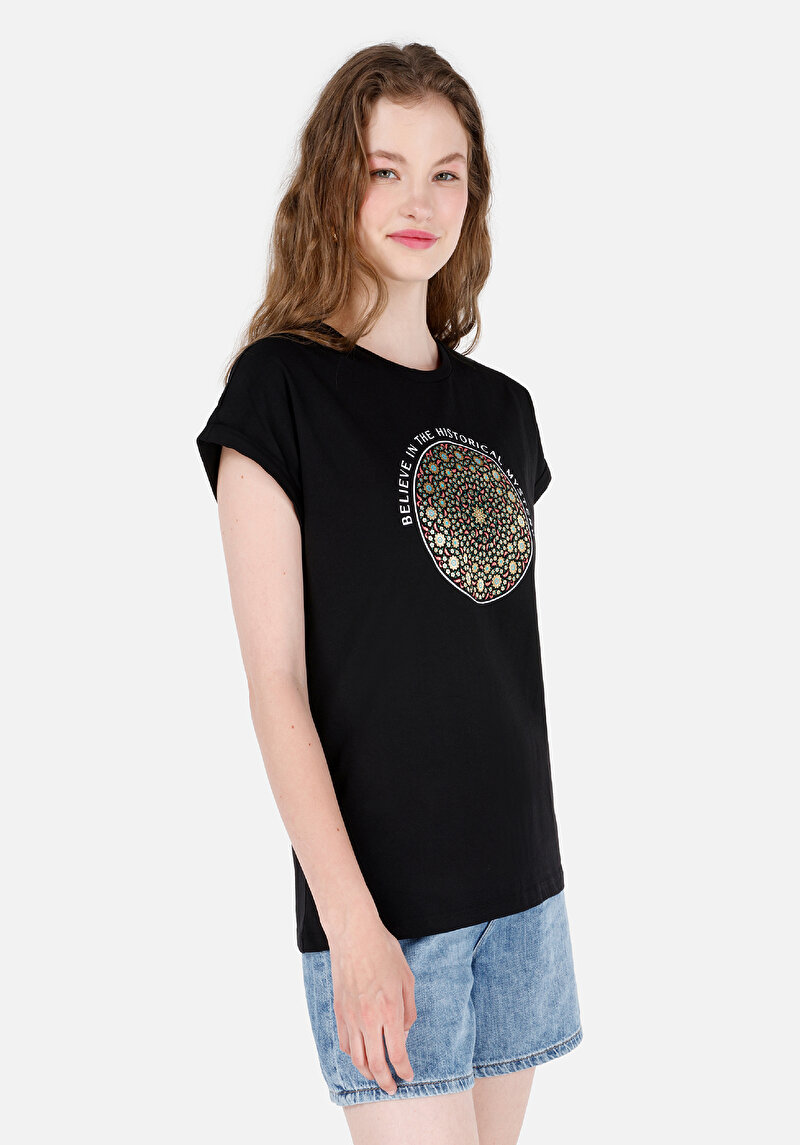 Regular Fit Yuvarlak Yaka Baskılı Kadın Siyah Kısa Kol Tişört