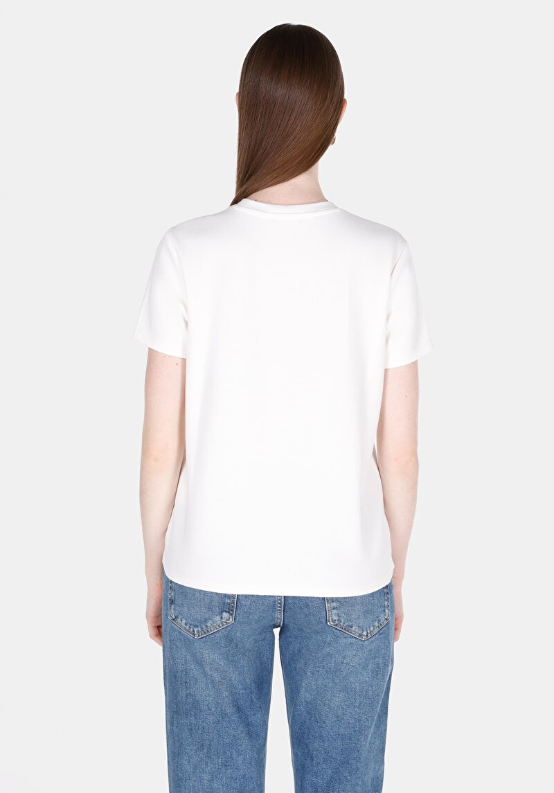 Regular Fit Yuvarlak Yaka Nakışlı Kadın Beyaz Kısa Kol Tişört