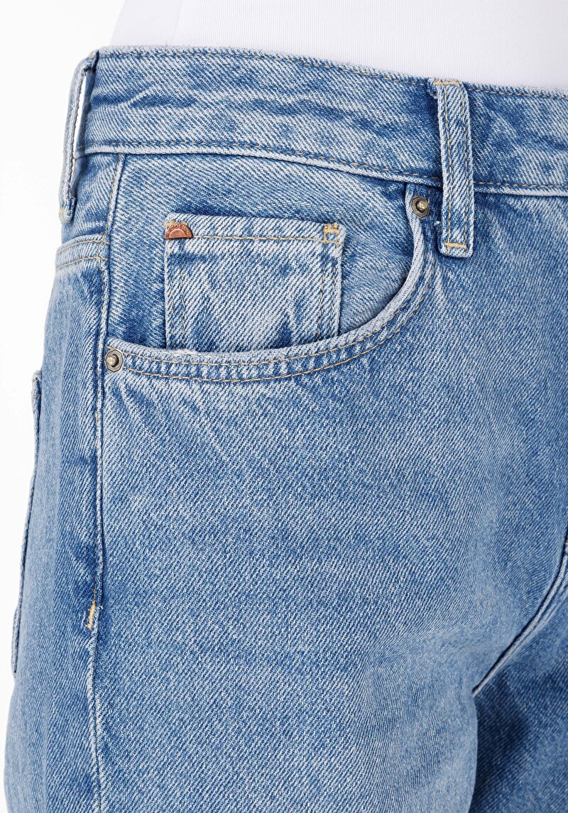 Mom Fit  Daralan Paça Kadın İndigo Jean Pantolon