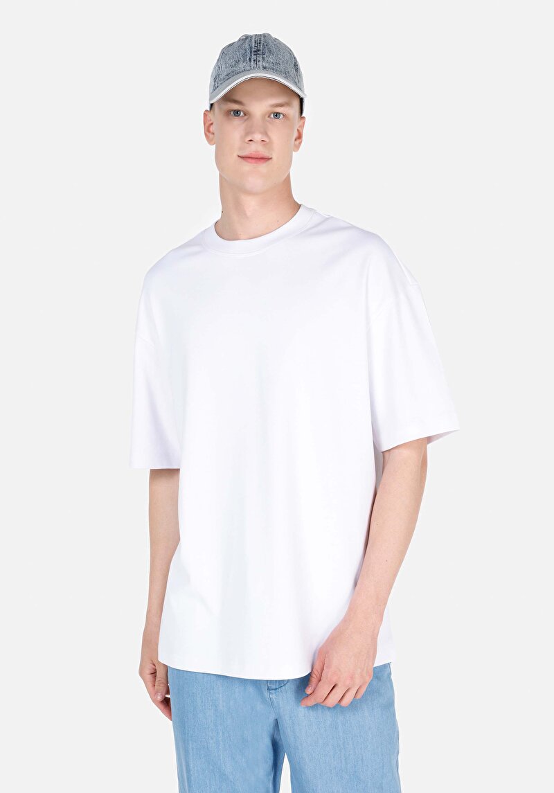 Oversize Fit Yuvarlak Yaka Düz Erkek Beyaz Kısa Kol Tişört
