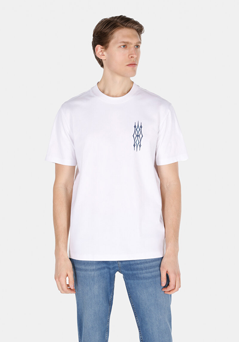 Comfort Fit Yuvarlak Yaka Düz Erkek Desen Baskılı Beyaz Kısa Kol Tişört