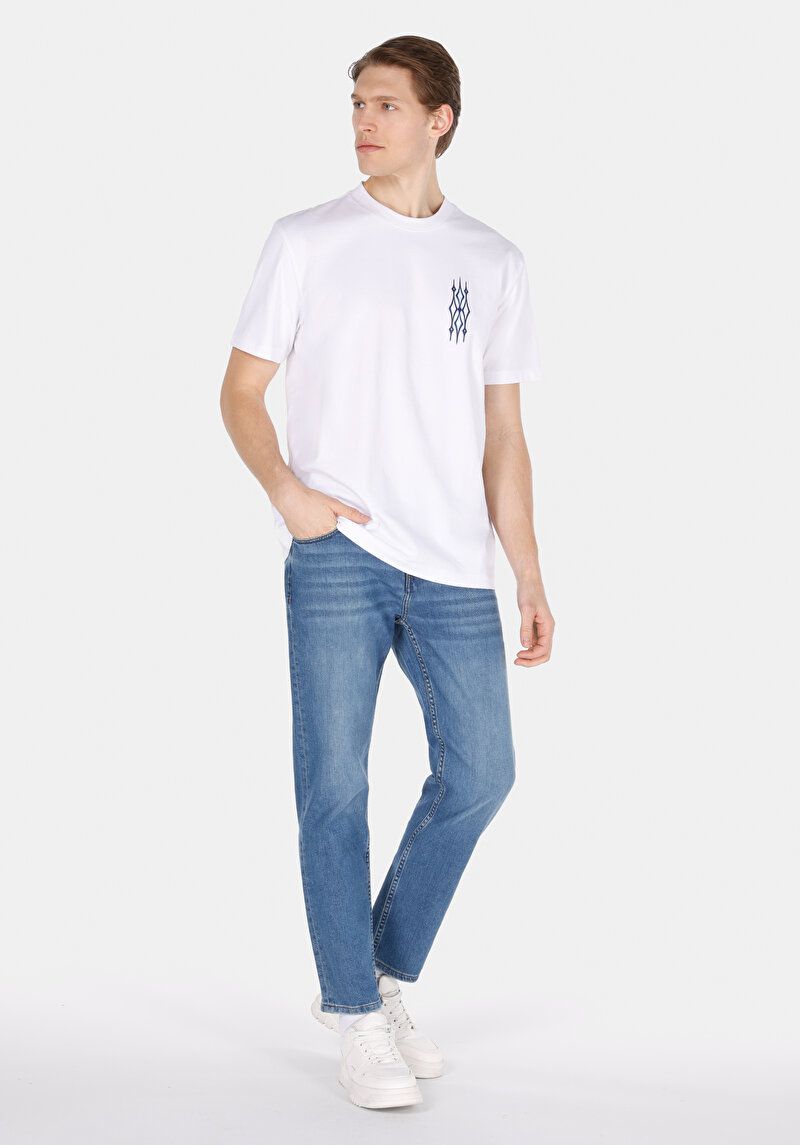 Comfort Fit Yuvarlak Yaka Düz Erkek Desen Baskılı Beyaz Kısa Kol Tişört