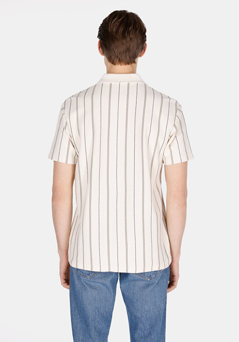 Comfort Fit Polo Yaka Jakarlı Erkek Ekru Kısa Kol Tişört