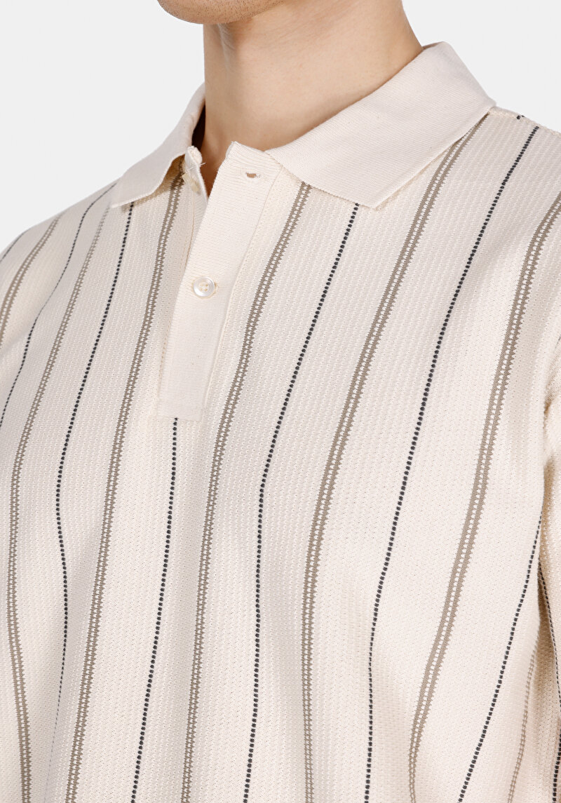 Comfort Fit Polo Yaka Jakarlı Erkek Ekru Kısa Kol Tişört