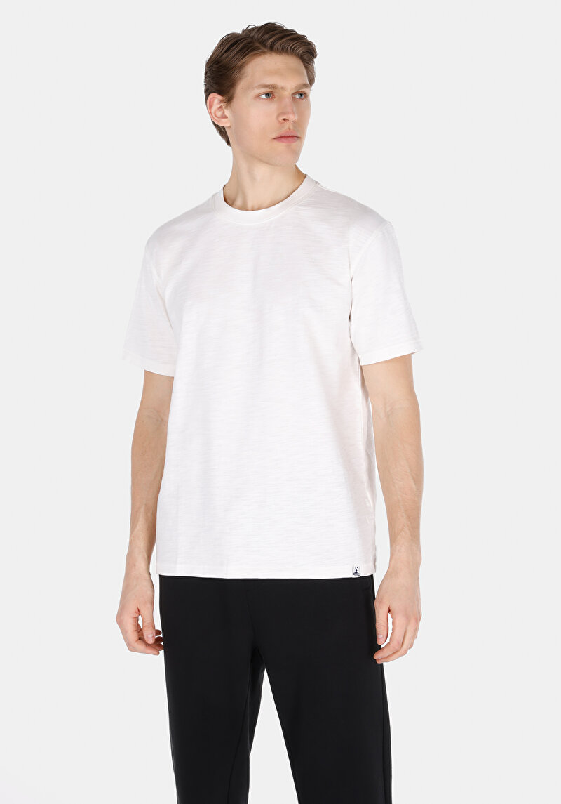 Comfort Fit Yuvarlak Yaka Düz Erkek Beyaz Kısa Kol Tişört