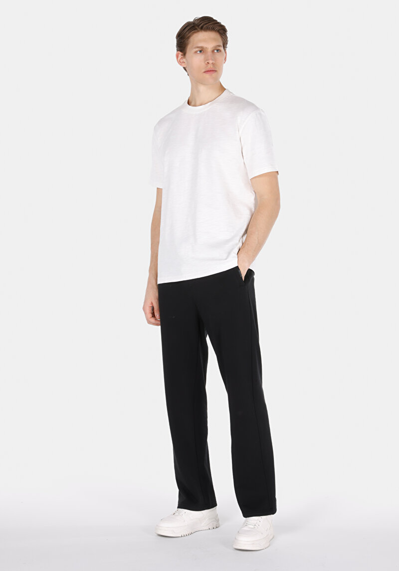 Comfort Fit Yuvarlak Yaka Düz Erkek Beyaz Kısa Kol Tişört