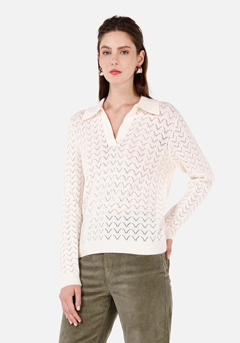Regular Fit V Yaka Kadın Beyaz Kazak