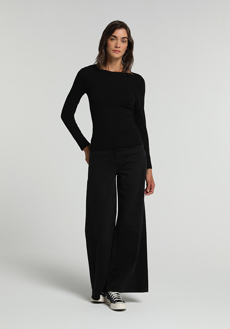 Slim Fit Kayık Yaka Düz Kadın Siyah Uzun Kol Tişört