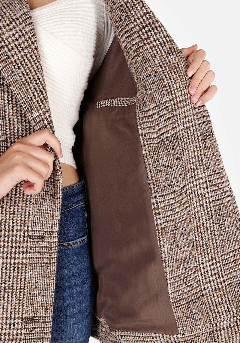 Regular Fit Klasik Yaka    Kadın Bej Mont