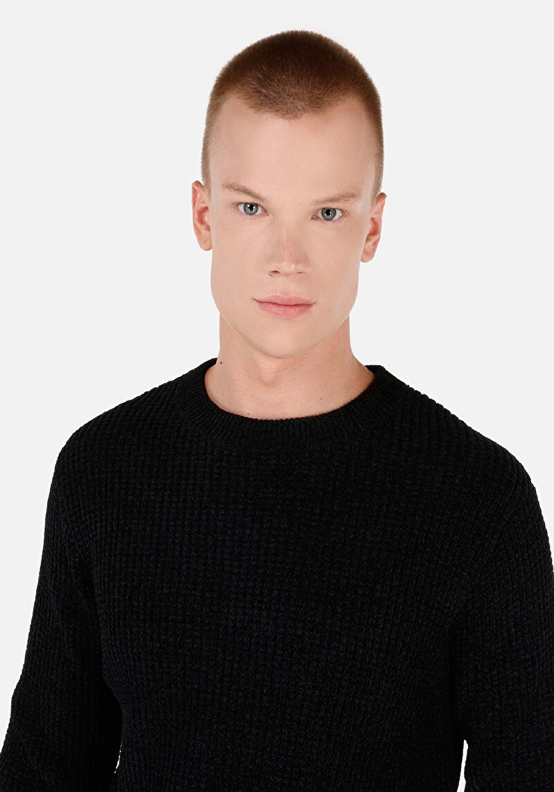 Regular Fit Yuvarlak Yaka Jakarlı Erkek Siyah Kazak