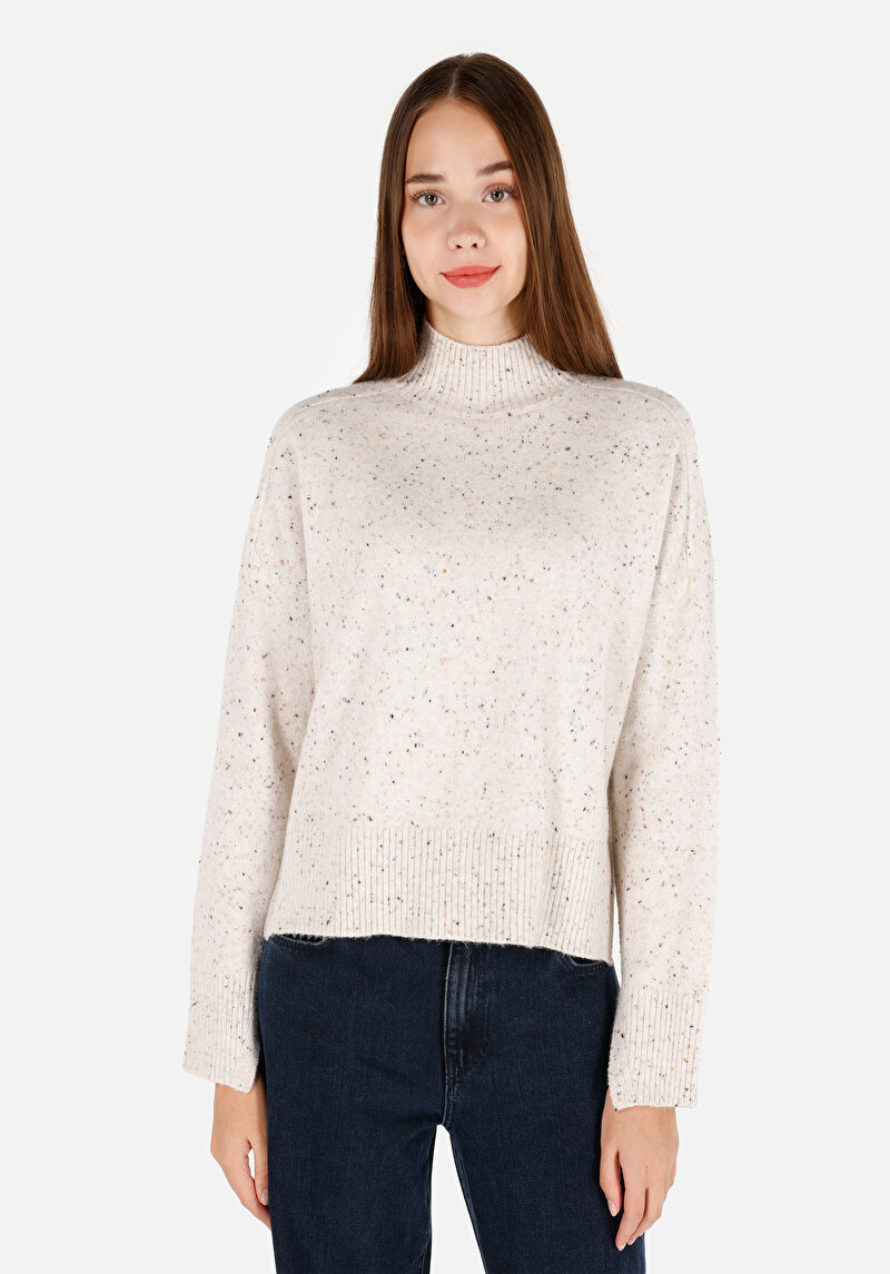 Regular Fit Dik Yaka Düz Kadın Ekru Kazak