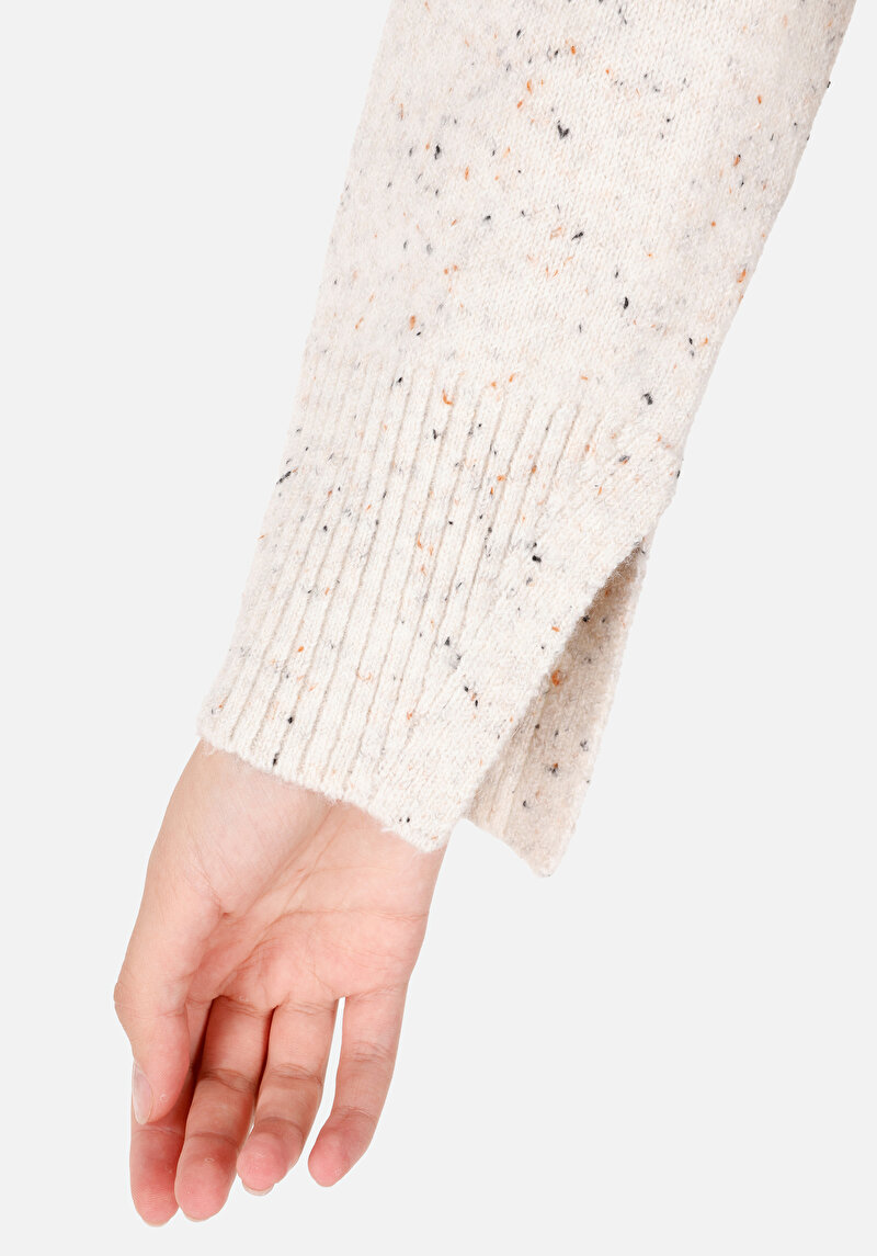 Regular Fit Dik Yaka Düz Kadın Ekru Kazak