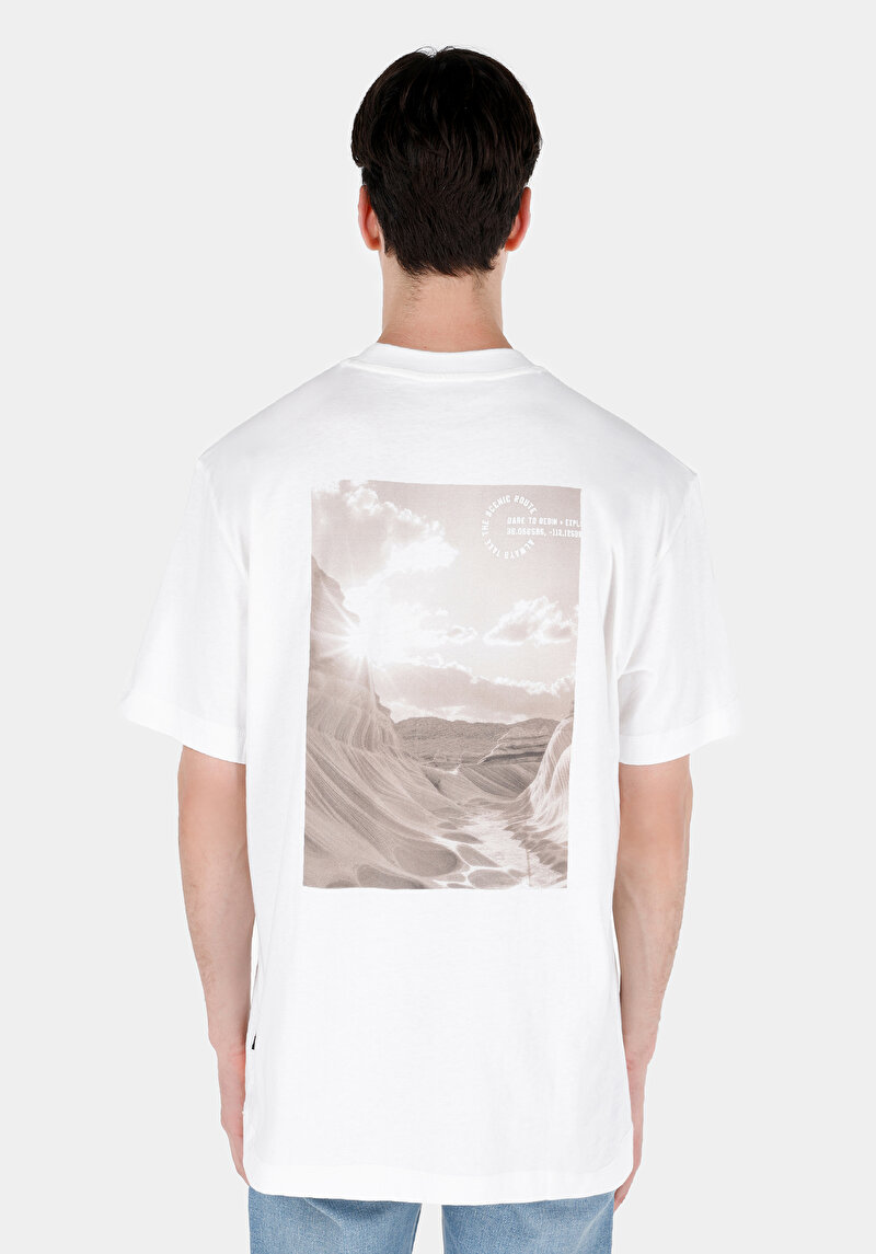 Comfort Fit Yuvarlak Yaka Düz Erkek Beyaz Kısa Kol Tişört