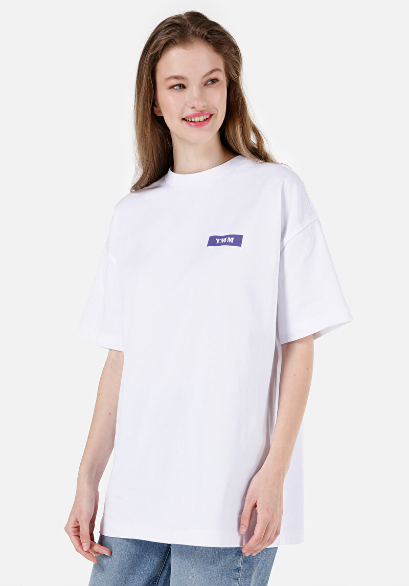 Comfort Fit Yuvarlak Yaka Kadın Beyaz Kısa Kol Tişört