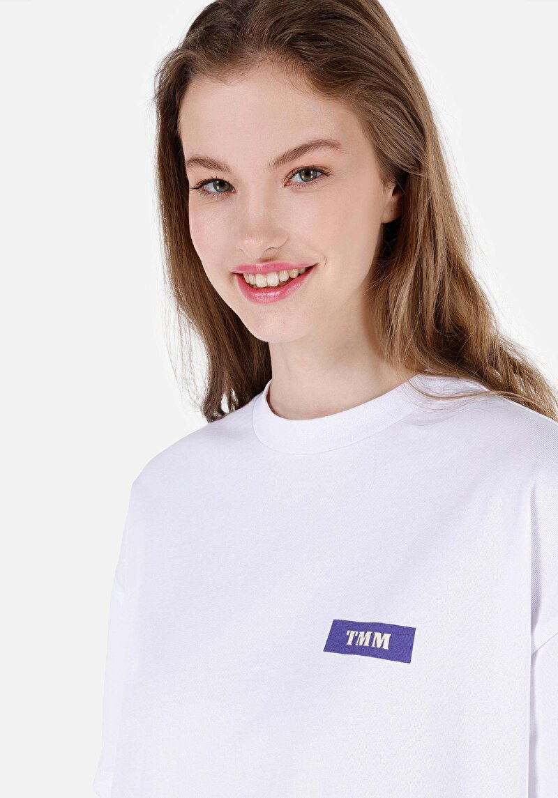 Comfort Fit Yuvarlak Yaka Kadın Beyaz Kısa Kol Tişört