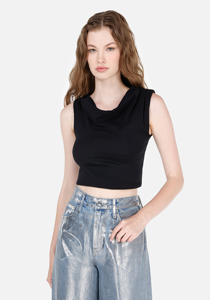 Slim Fit Kayık Yaka Düz Kadın Siyah Kolsuz Tişört