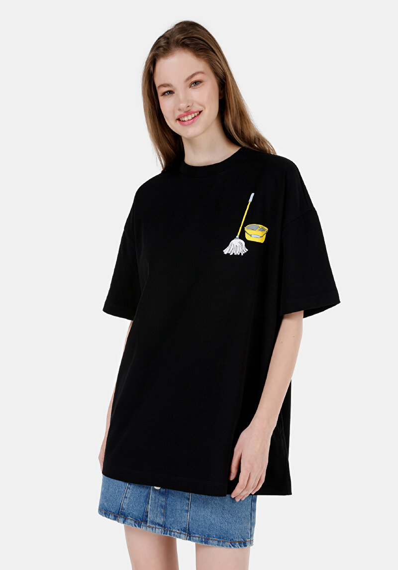 Comfort Fit Yuvarlak Yaka Kadın Siyah Kısa Kol Tişört