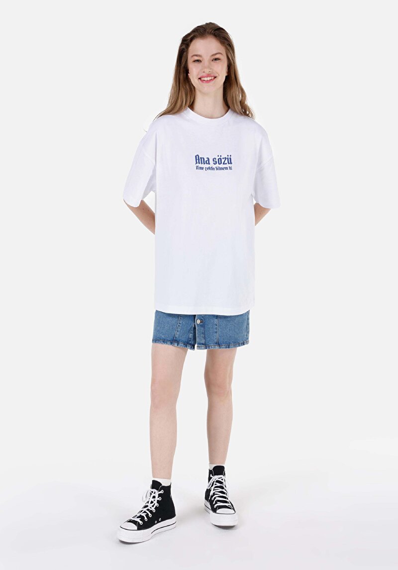 Comfort Fit Yuvarlak Yaka Kadın Beyaz Kısa Kol Tişört