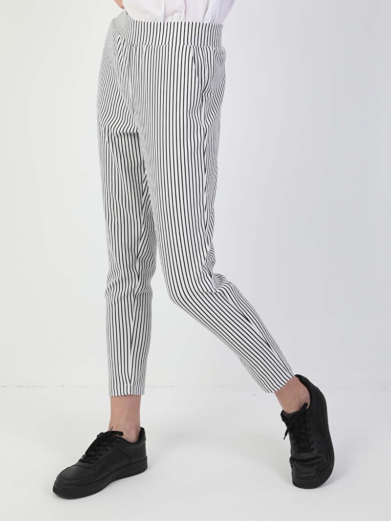 Regular Fit Yüksek Bel Kadın Beyaz Eşofman Altı