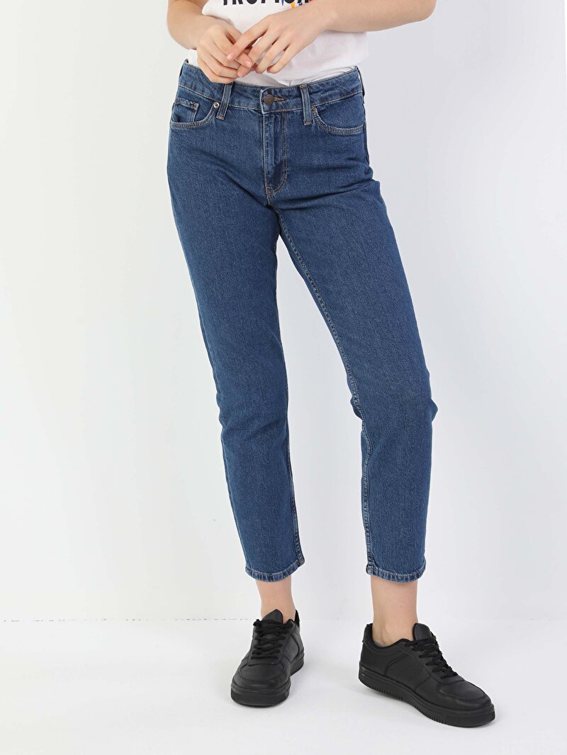 Slim Fit Orta Bel Daralan Paça Kadın İndigo Jean Pantolon