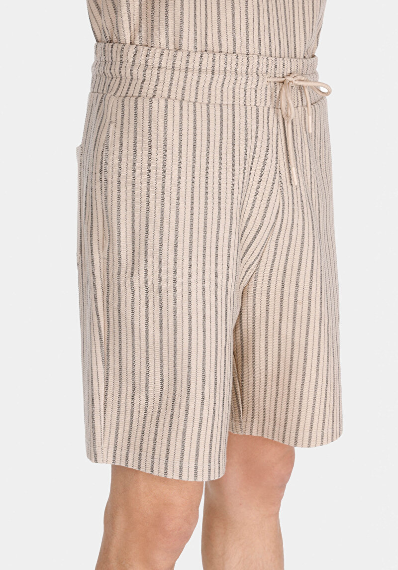 Regular Fit Orta Bel Çizgili Erkek Bej Şort