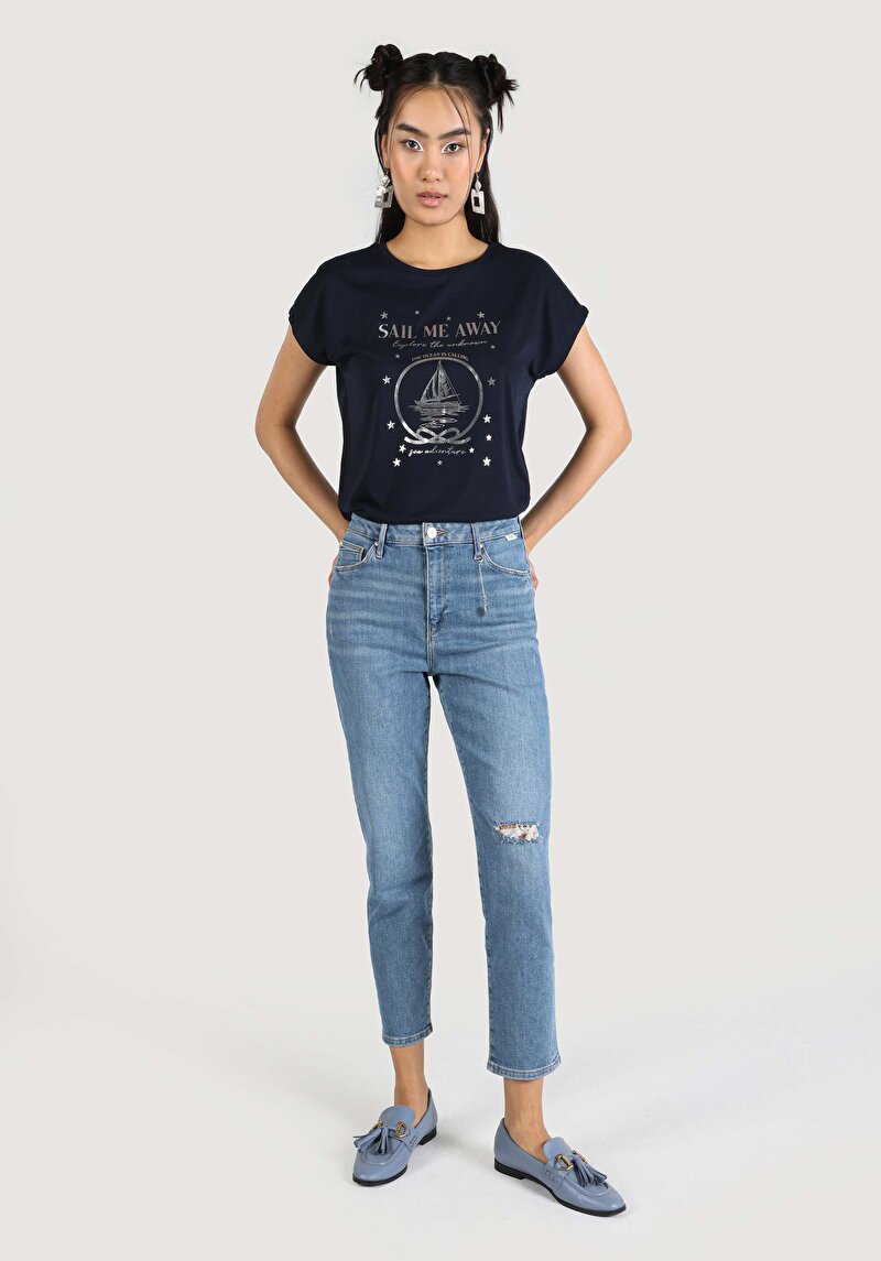 Slim Fit Orta Bel Daralan Paça Kadın Denim Jean Pantolon