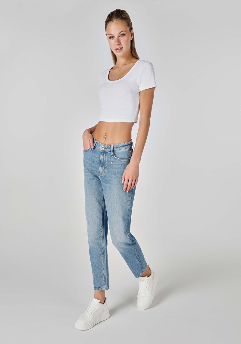 Mom Fit Yüksek Bel Daralan Paça Kadın İndigo Jean Pantolon