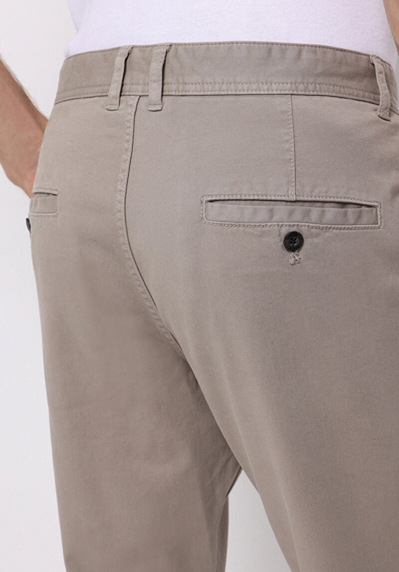 Regular Fit Orta Bel Düz Cepli Erkek Kahverengi Şort