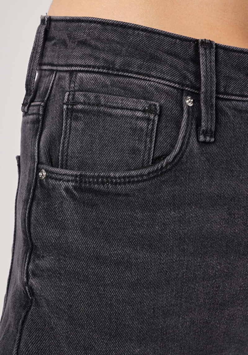 Slim Fit Yüksek Bel Daralan Paça Kadın Denim Jean Pantolon