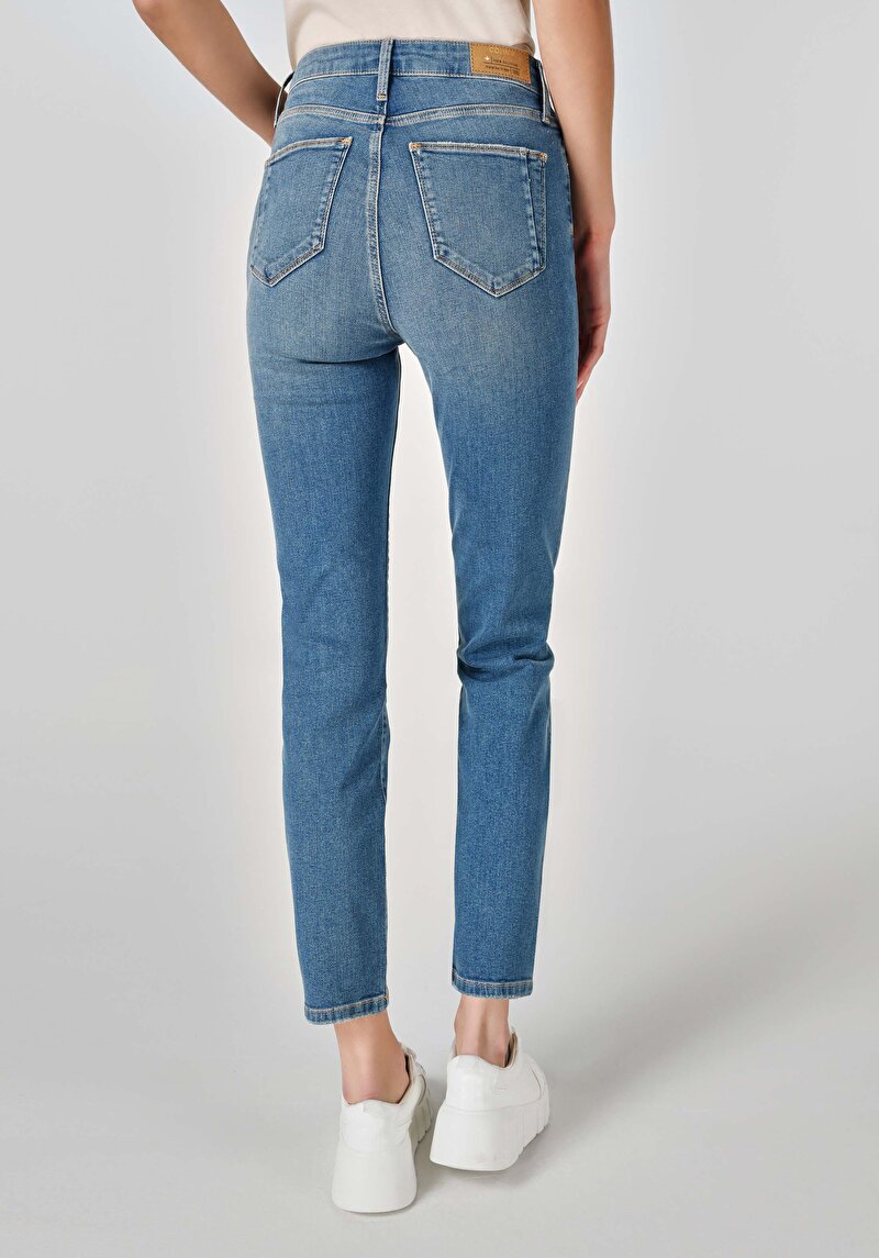 Slim Fit Orta Bel Düz Paça Kadın İndigo Jean Pantolon