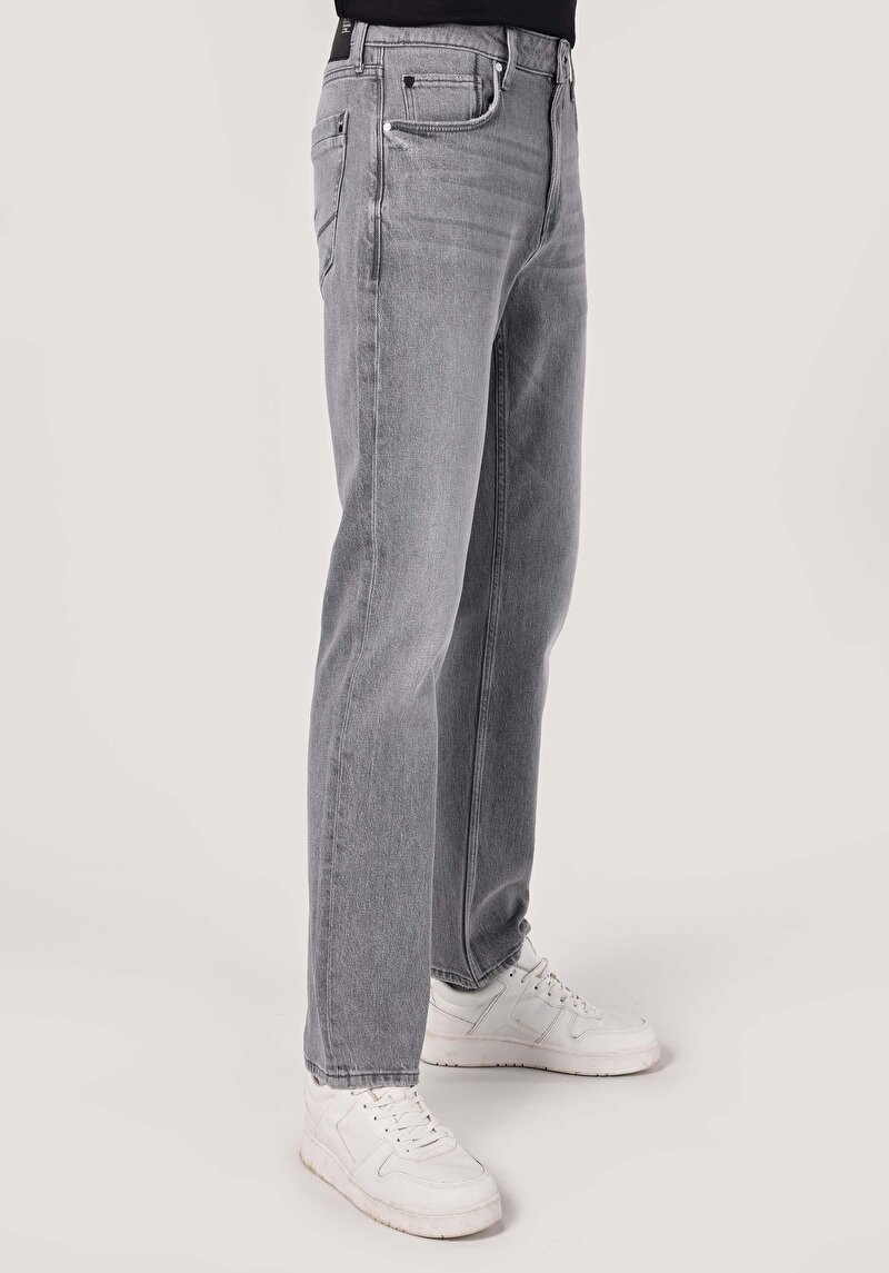 Regular Fit Orta Bel Düz Paça Erkek Gri Jean Pantolon