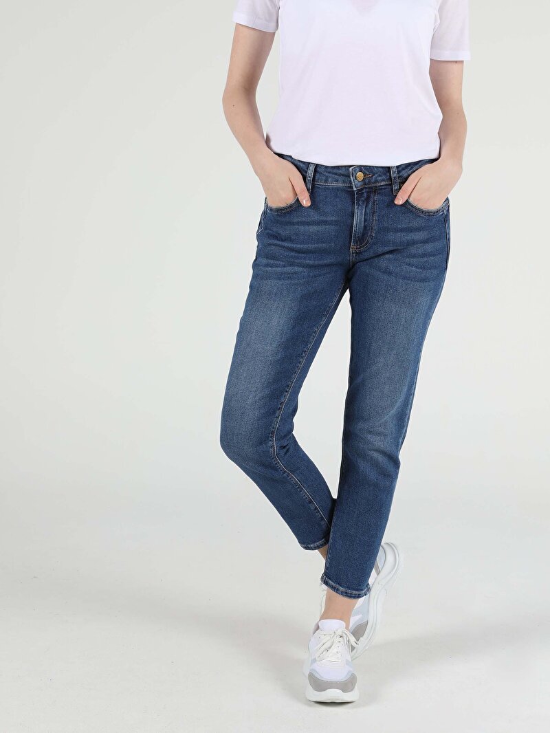 Slim Boyfriend Fit Orta Bel Daralan Paça Kadın İndigo Jean Pantolon