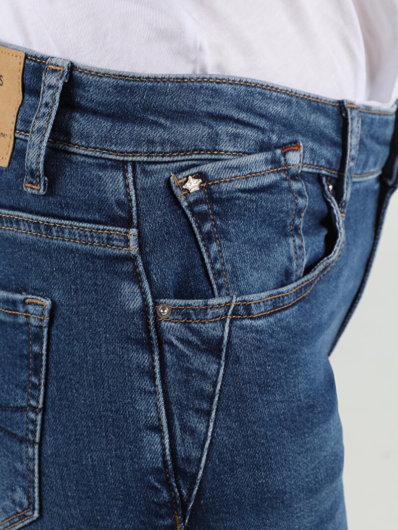 Slim Boyfriend Fit Orta Bel Daralan Paça Kadın İndigo Jean Pantolon