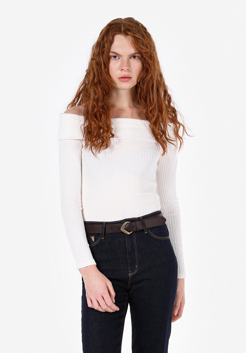 Slim Fit Kayık Yaka Düz Kadın Ekru Tişört