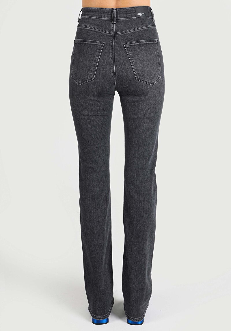 Flare Fit Yüksek Bel Ispanyol Paça Kadın Siyah Jean Pantolon