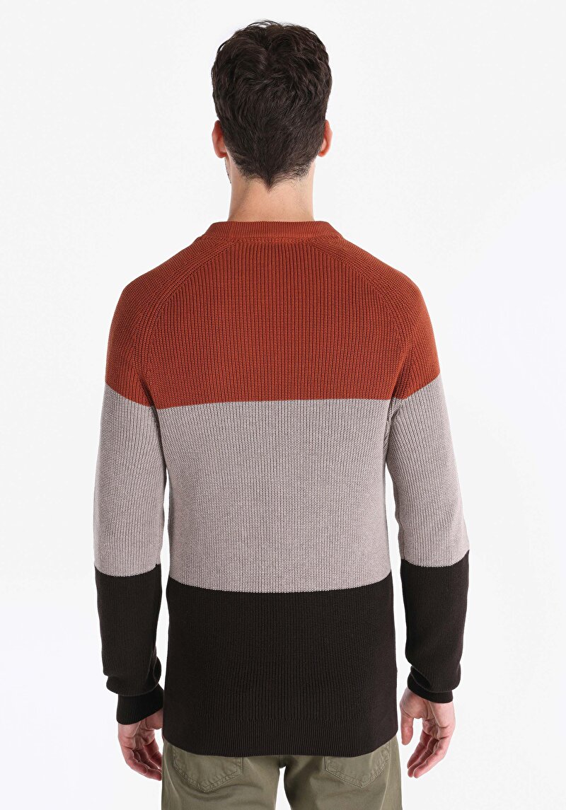 Regular Fit Yuvarlak Yaka Jakarlı Erkek Kahverengi Triko Kazak