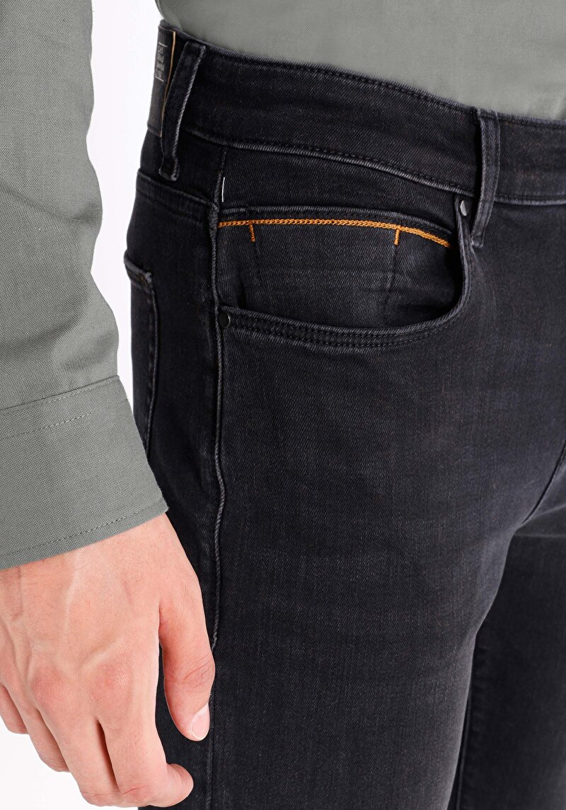 Slim Fit Düşük Bel Dar Paça Cepli Erkek Denim Jean Pantolon