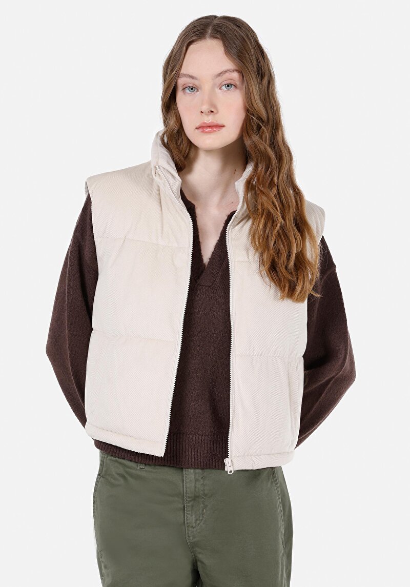 Regular Fit Dik Yaka Fermuarlı Astarlı Kadın Ekru Yelek