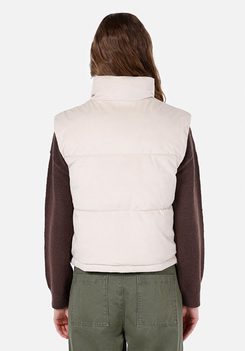 Regular Fit Dik Yaka Fermuarlı Astarlı Kadın Ekru Yelek