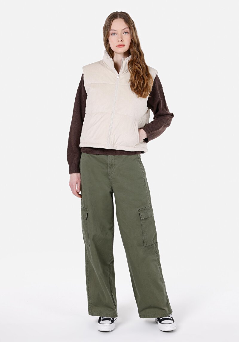 Regular Fit Dik Yaka Fermuarlı Astarlı Kadın Ekru Yelek