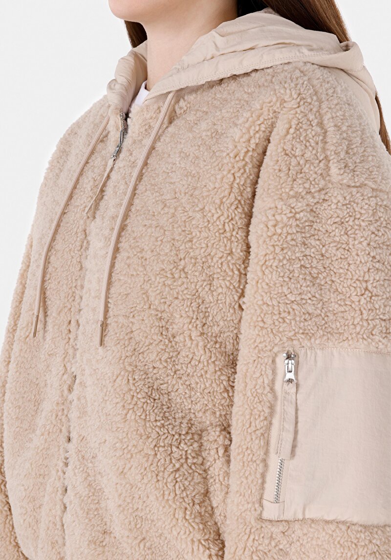 Regular Fit Kapüşonlu Fermuarlı Astarlı Kürklü Kadın Bej Mont