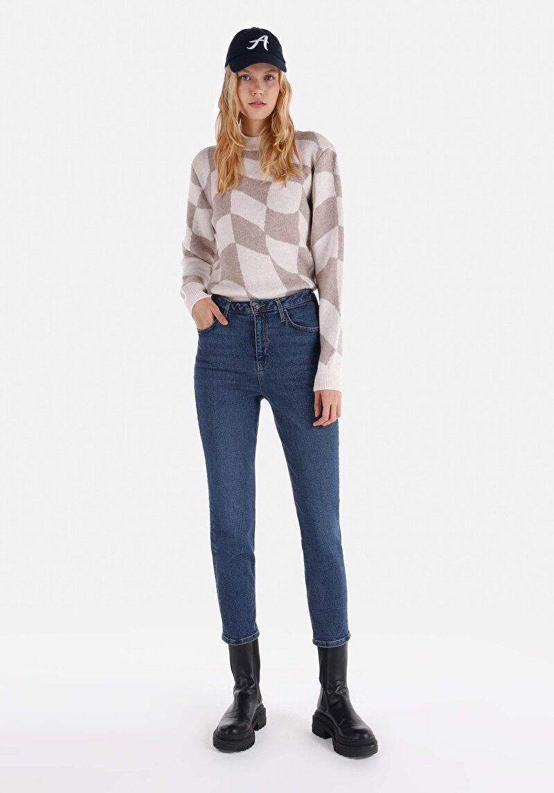 Slim Fit Orta Bel Daralan Paça Kadın İndigo Jean Pantolon