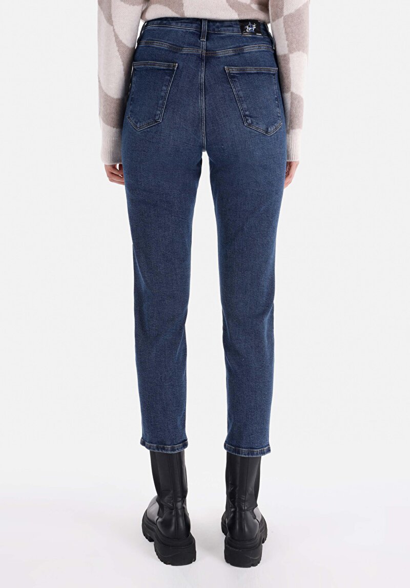 Slim Fit Orta Bel Daralan Paça Kadın İndigo Jean Pantolon