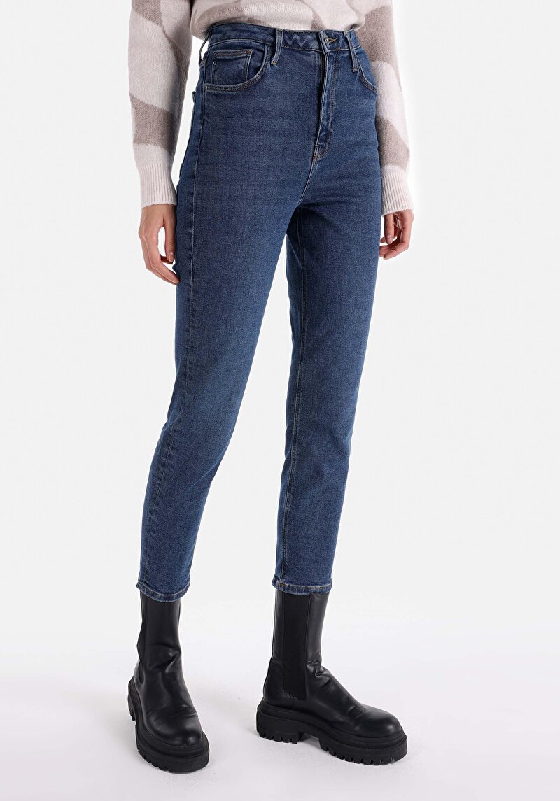 Slim Fit Orta Bel Daralan Paça Kadın İndigo Jean Pantolon