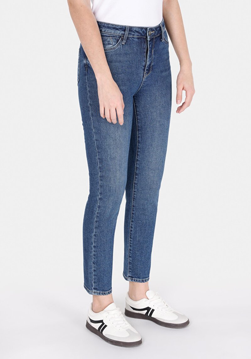 Slim Fit Orta Bel Düz Paça Kadın İndigo Jean Pantolon