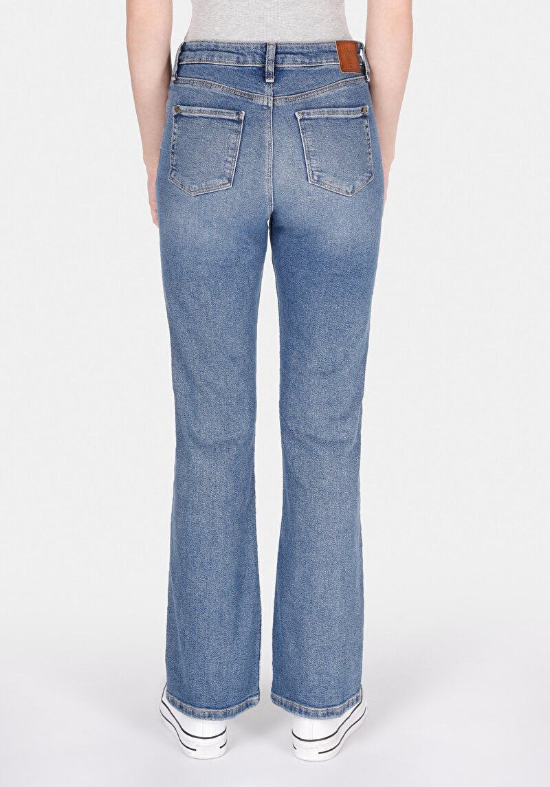 Regular Fit Kadın Açik İndigo Jean Pantolon