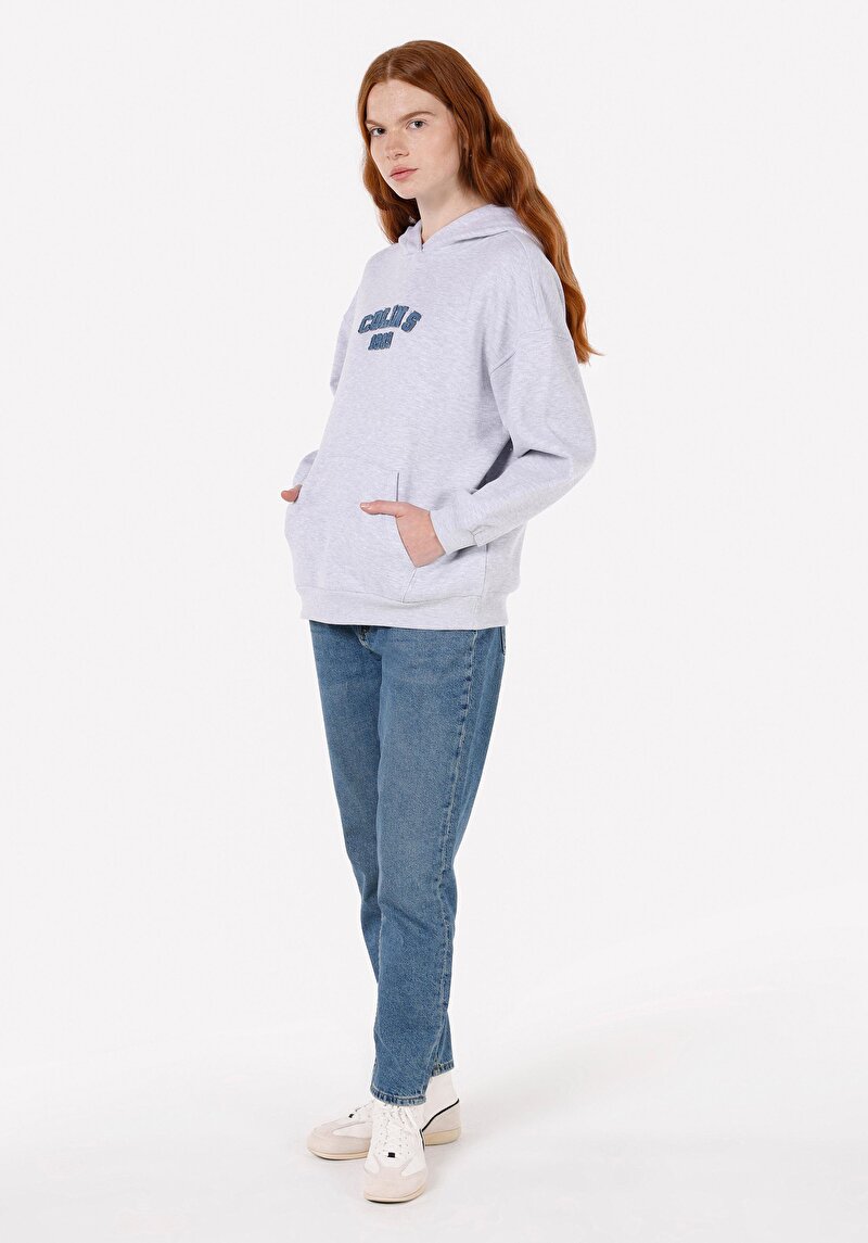 Comfort Fit Kapüşonlu Baskılı Kadın Gri Sweatshirt