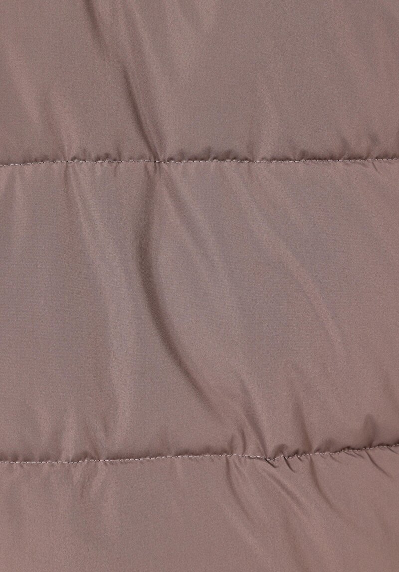 Regular Fit Kapüşonlu Çıtçıtlı Astarlı Suya Dayanıklı Kadın  Kaban